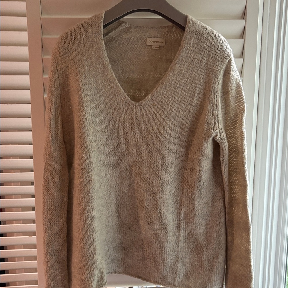 Cozy Beige V-Neck Sweater
Golden by TNA